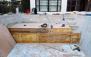 Nouvelle plage créée à la place de l'escalier lors de la rénovation de la coque Photo de la plage créée en remplacement de l'ancien escalier lors de la rénovation de la coque